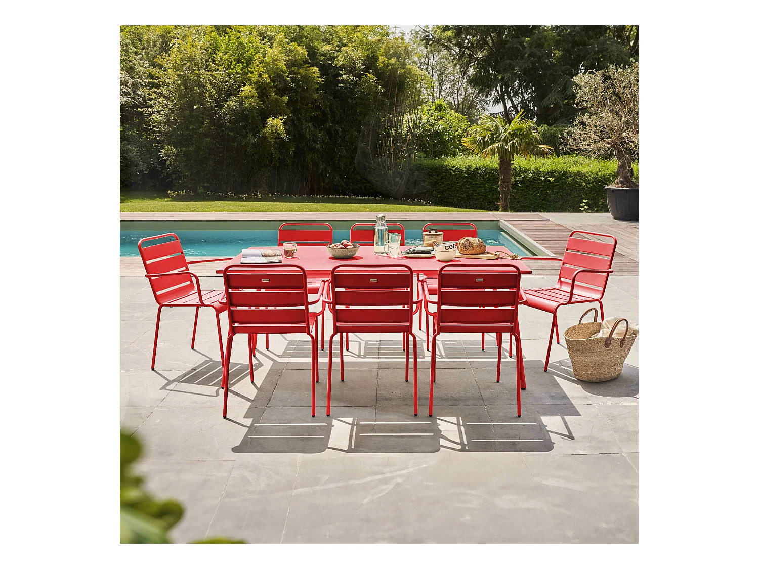 Ensemble table de jardin et 8 fauteuils en métal rouge - Palavas