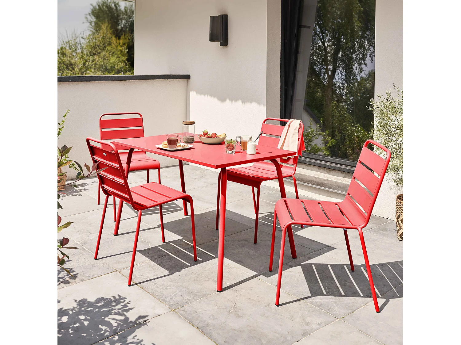 Ensemble table de jardin en métal et 4 chaises rouge - Palavas