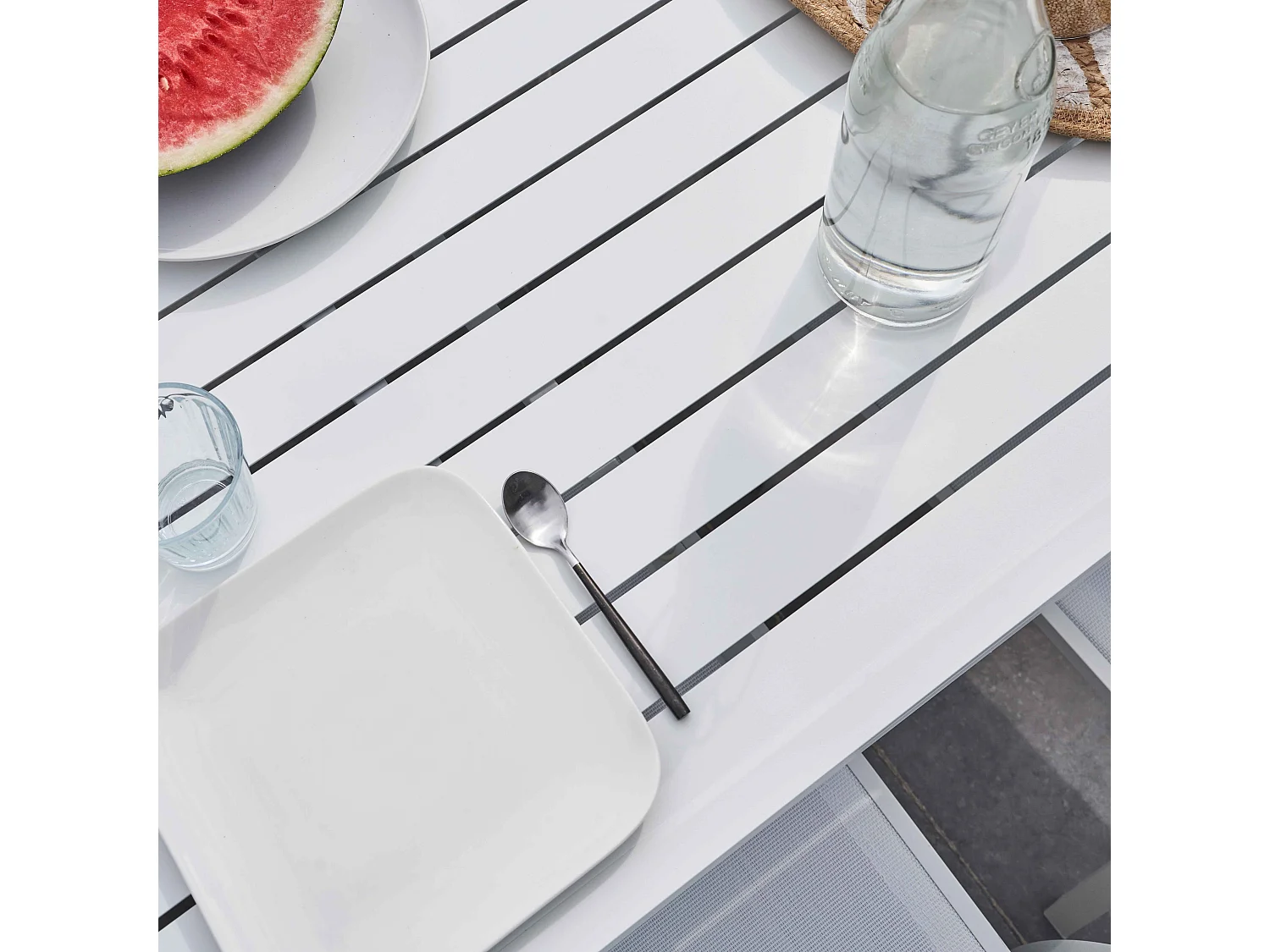 Ensemble table de jardin extensible en aluminium et 8 assises blanc