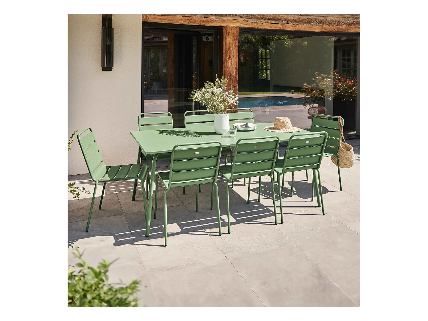 Ensemble table de jardin et 8 chaises en métal vert cactus  - Palavas