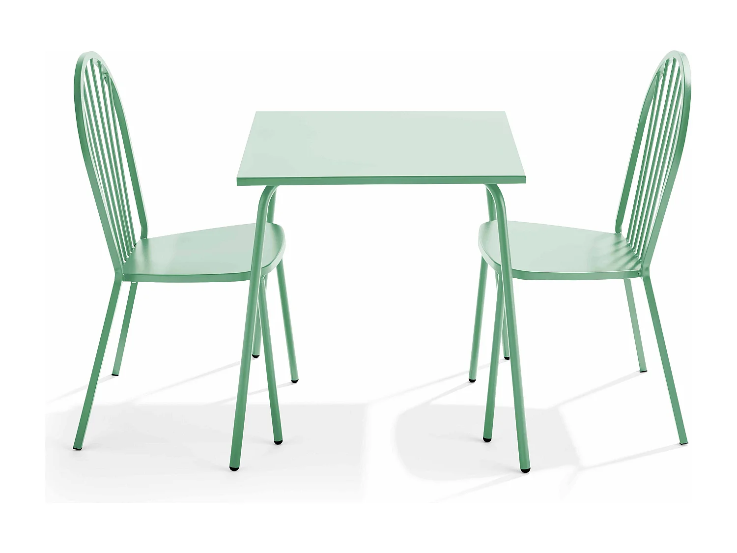 Set van een bistro tuintafel en 2 groene salontafels van staal