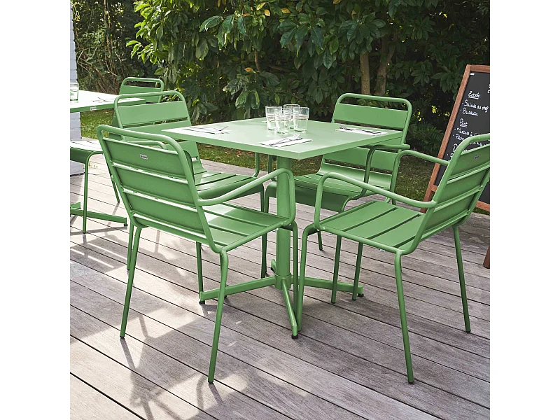 Ensemble table de jardin et 4 fauteuils en métal vert cactus - Palavas