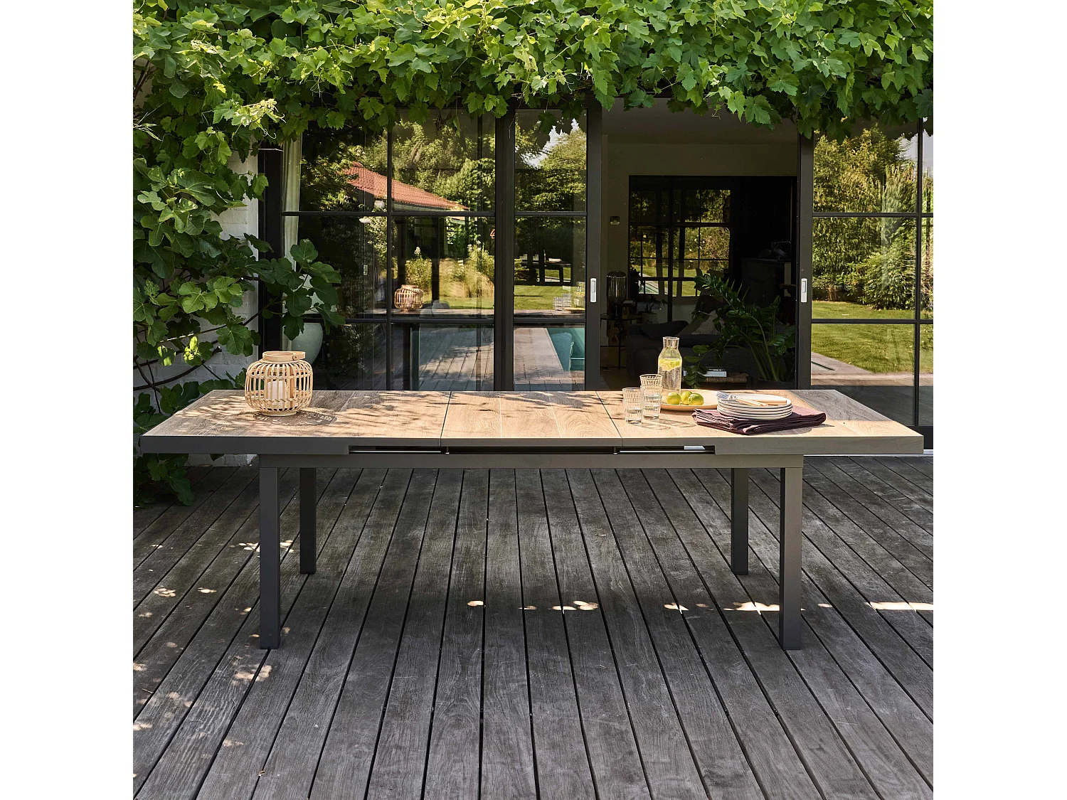 Table de jardin 8 chaises et 2 fauteuils en aluminium et céramique - Tivoli