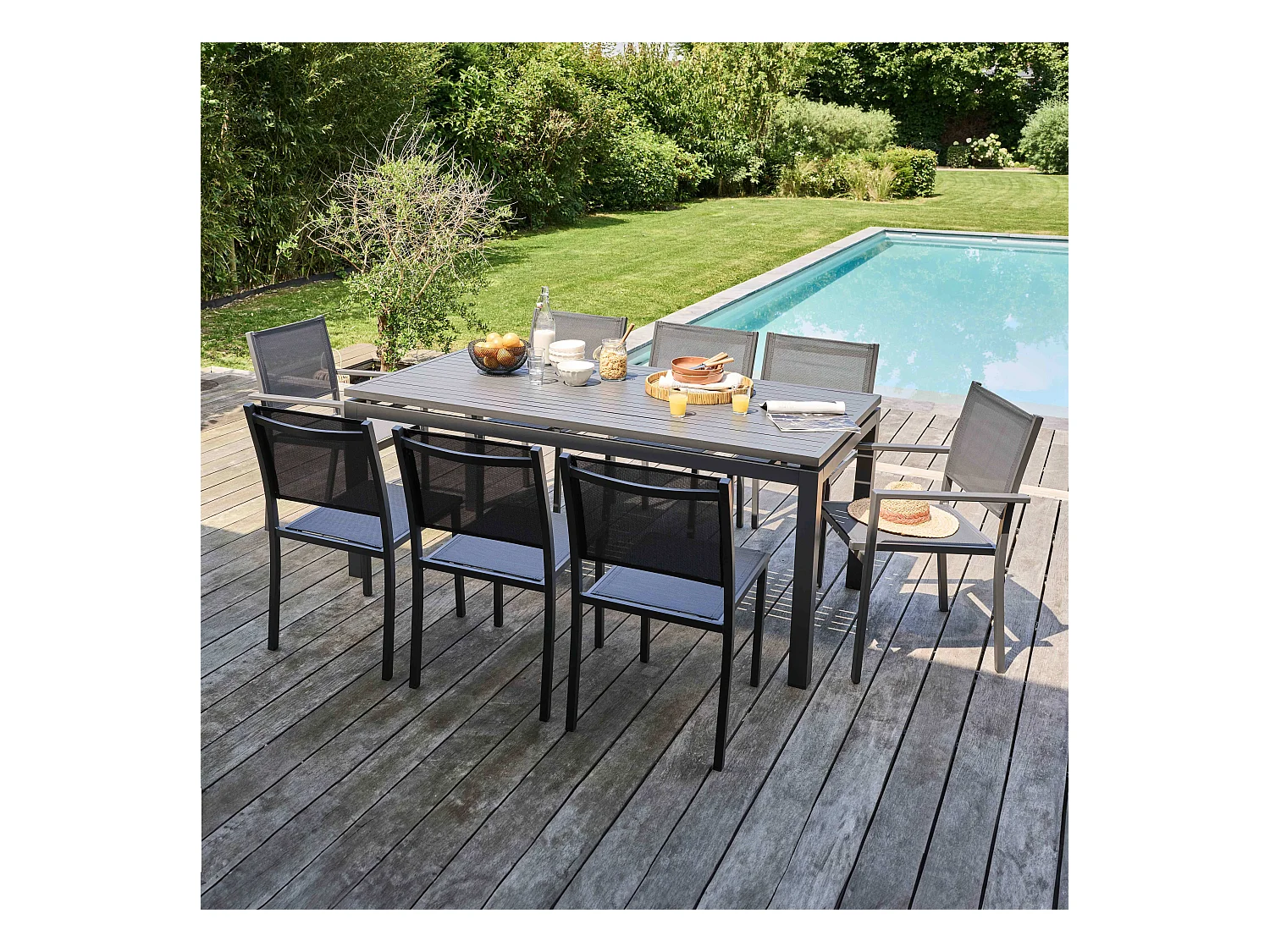 Ensemble table de jardin extensible et 8 assises en aluminium gris