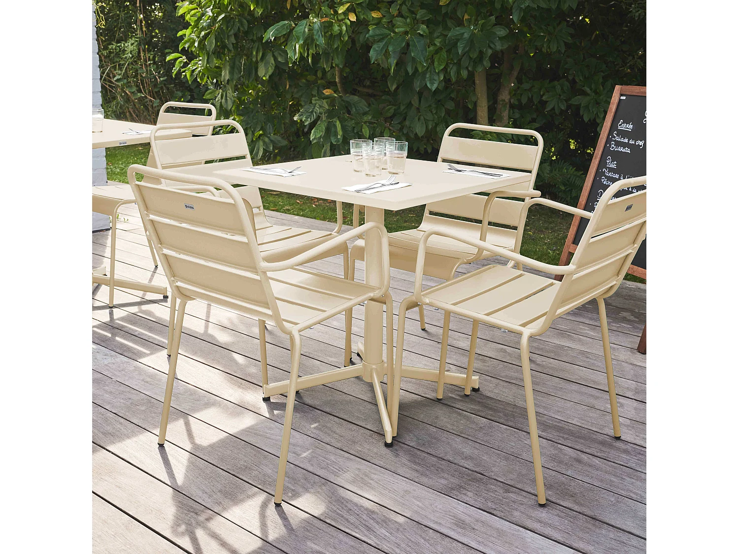 Ensemble table de jardin et 4 fauteuils en métal ivoire - Palavas
