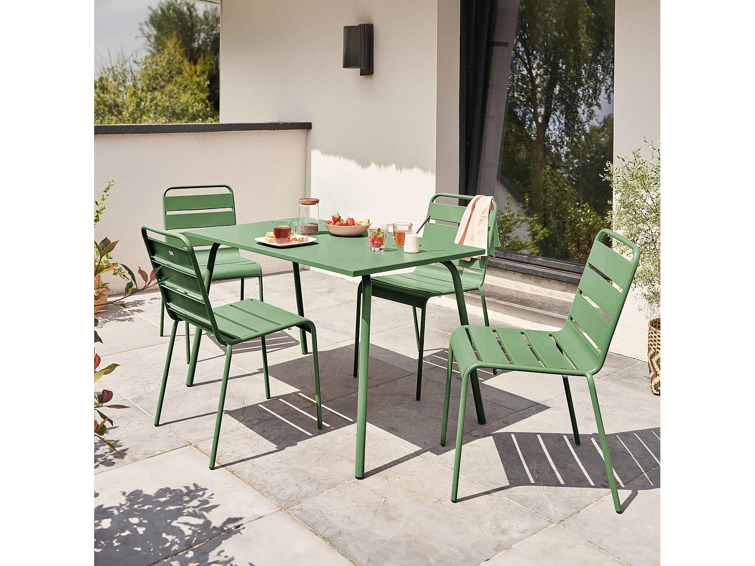 Ensemble table de jardin en métal et 4 chaises vert cactus - Palavas