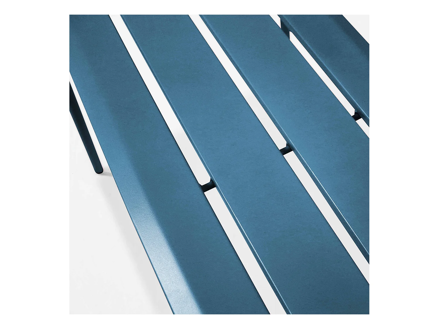 Ensemble table de jardin carrée et 4 bancs en métal bleu pacific - Palavas