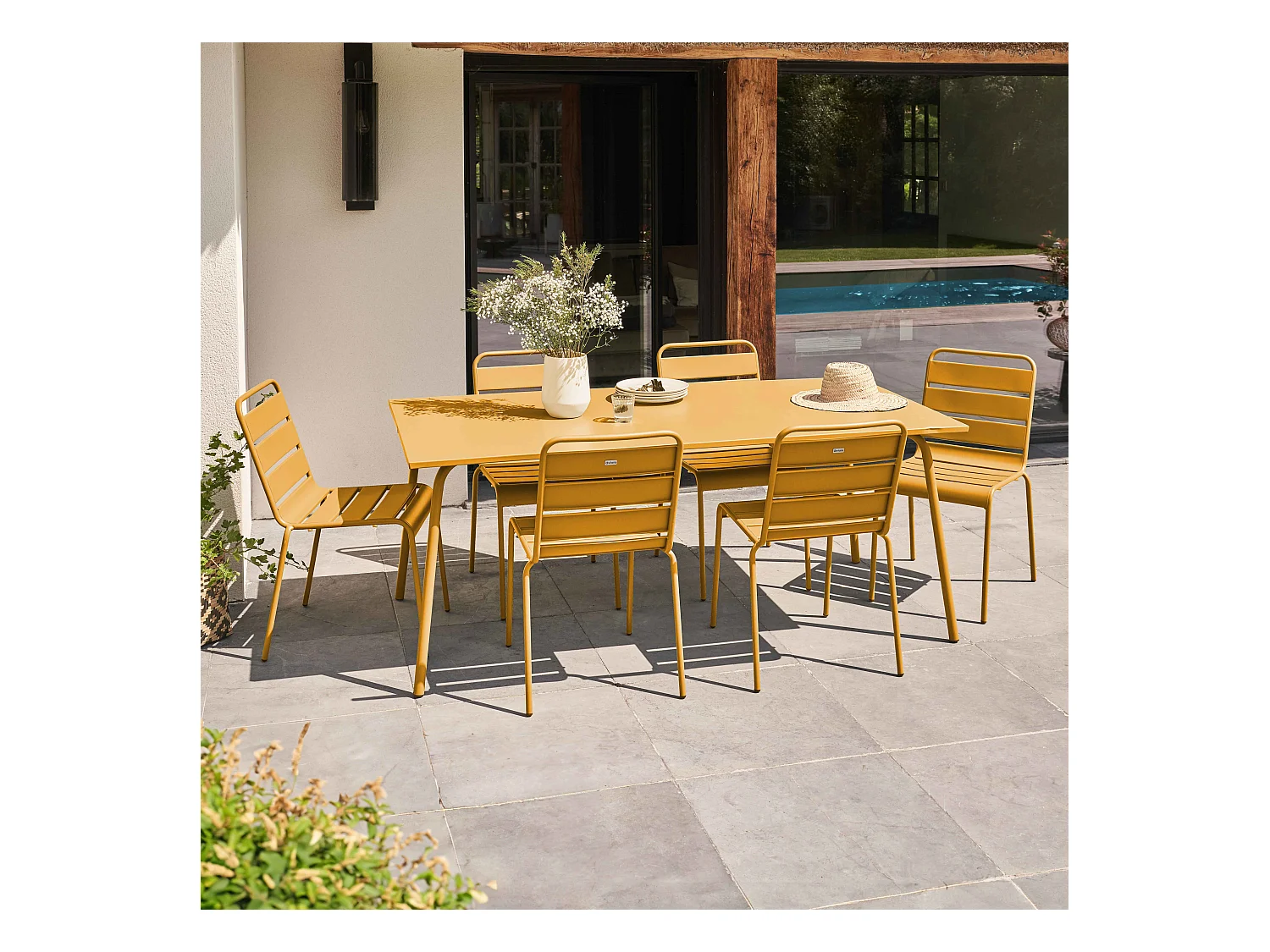 Ensemble table de jardin et 6 chaises en métal jaune - Palavas