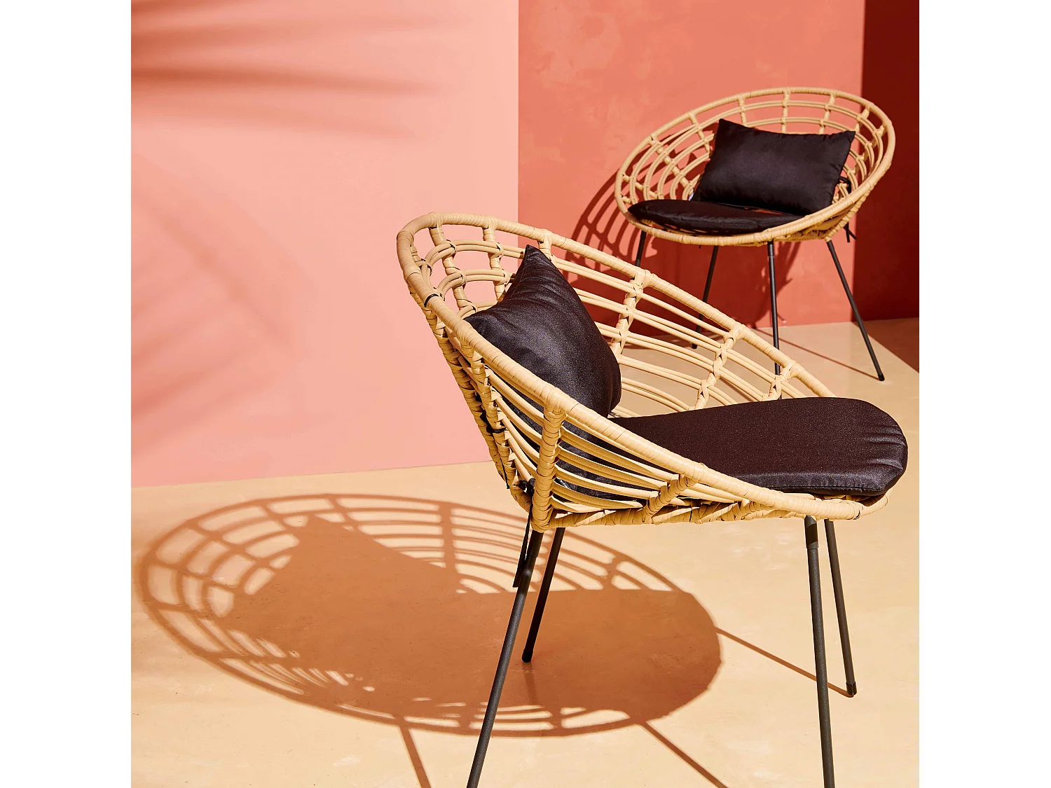 Lot de 2 fauteuils de jardin rond en résine tressée