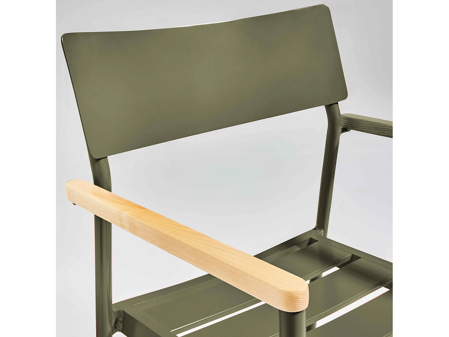 Fauteuil de jardin en aluminium et bois vert kaki