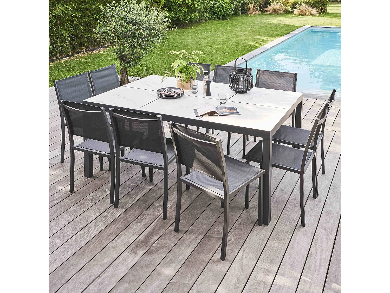 Ensemble table de jardin en céramique effet marbre avec 10 chaises  - Tivoli