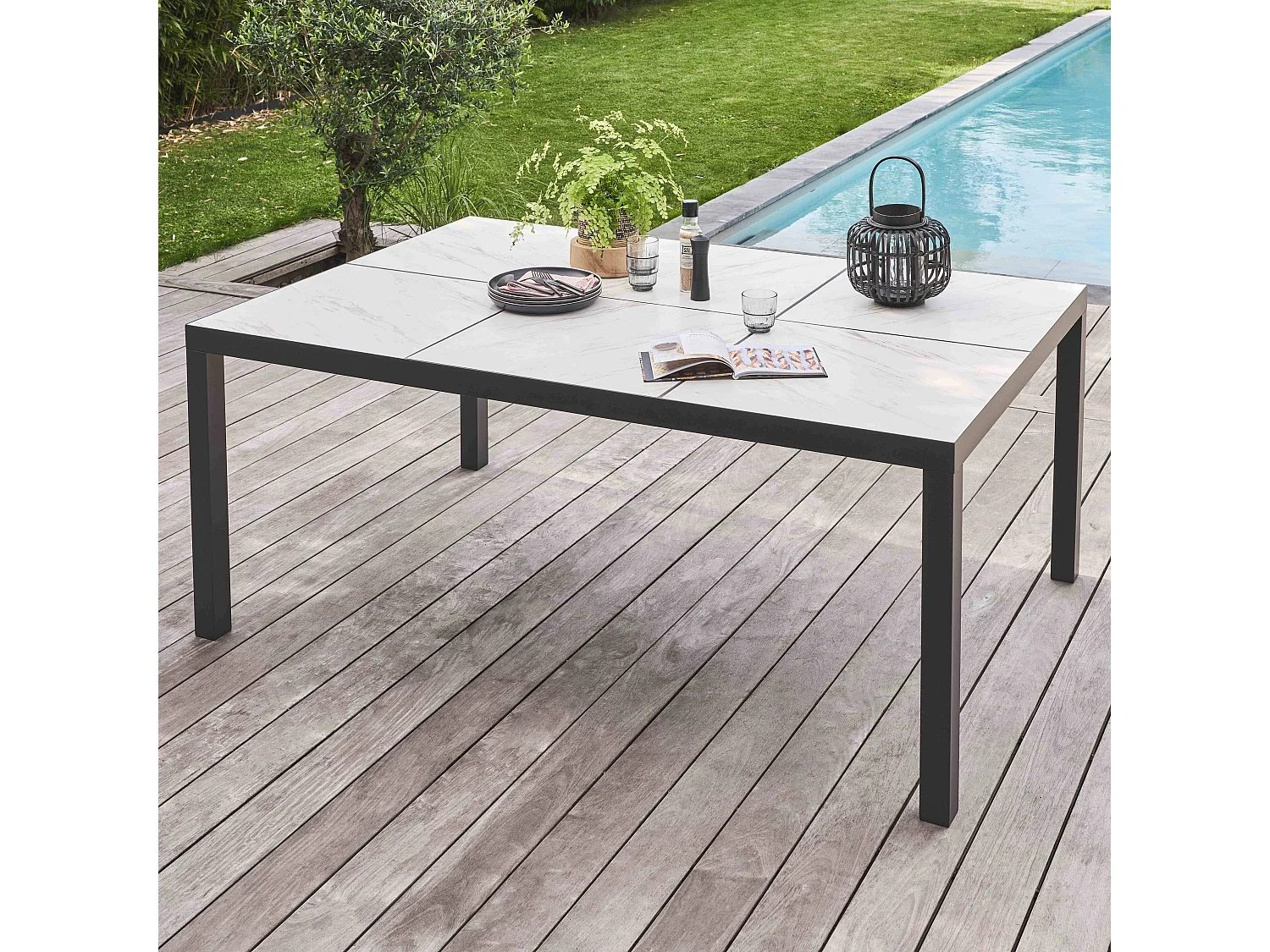 Ensemble table de jardin en céramique effet marbre avec 10 chaises  - Tivoli