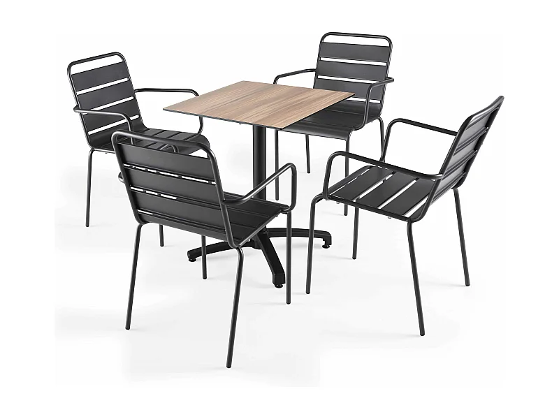 Een donker eikenhouten gelamineerde tuintafel en 4 grijze fauteuils
