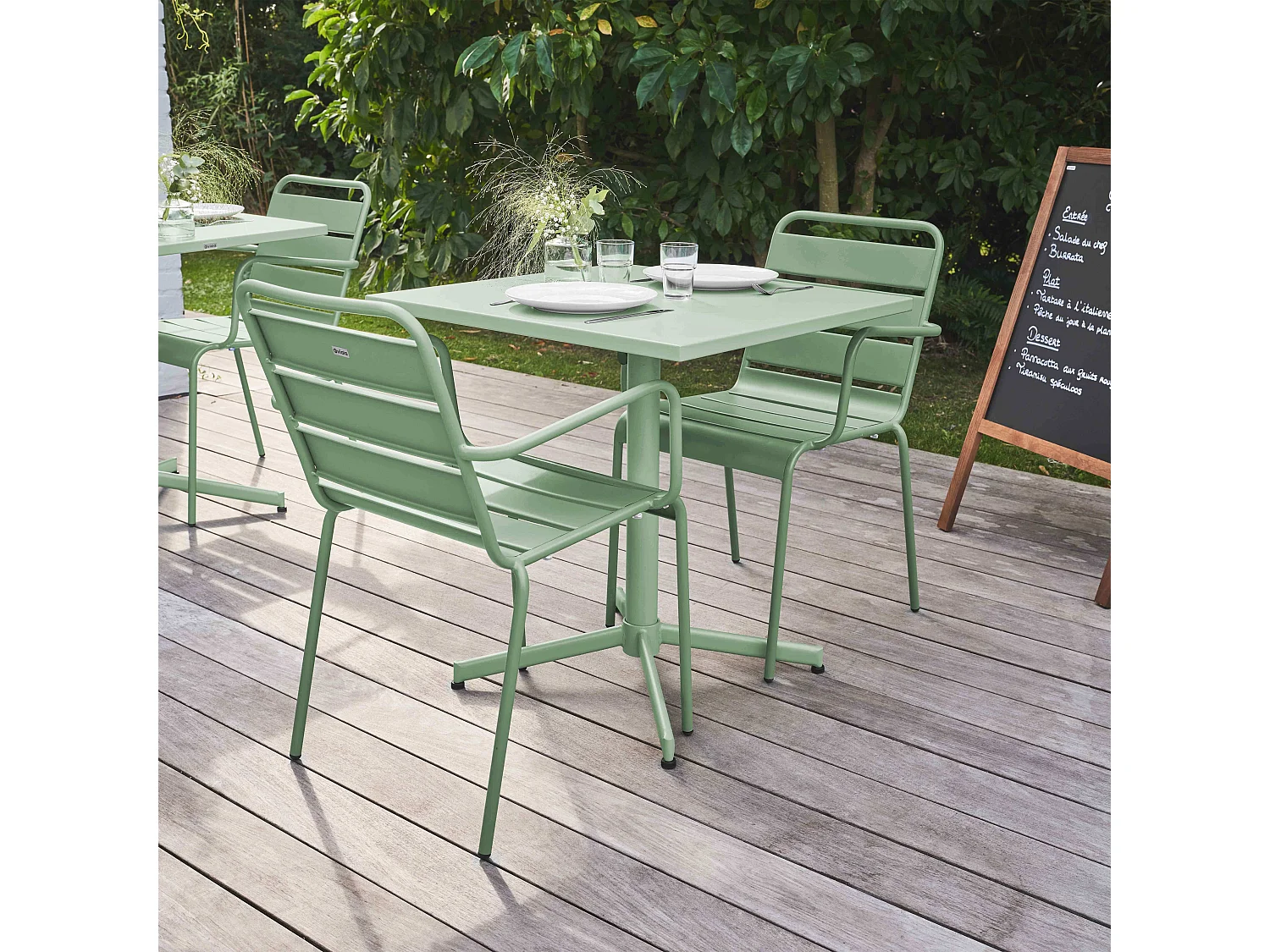 Ensemble table de jardin carrée et 2 fauteuils métal vert sauge - Palavas