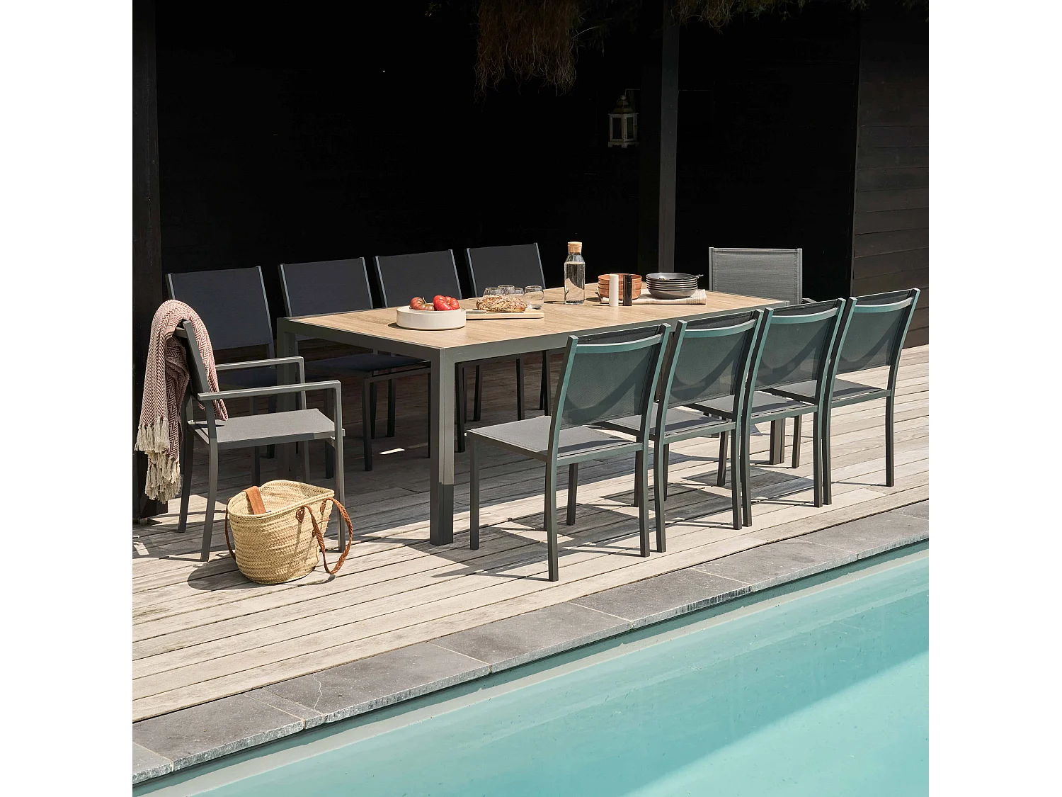 Ensemble table de jardin et 10 assises en aluminium et céramique - Tivoli