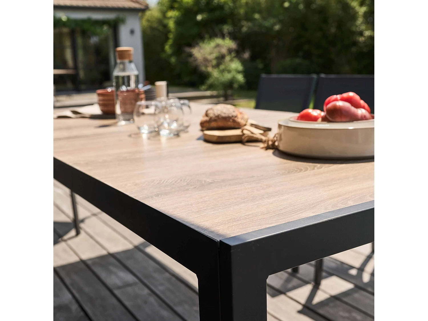 Ensemble table de jardin et 10 assises en aluminium et céramique - Tivoli