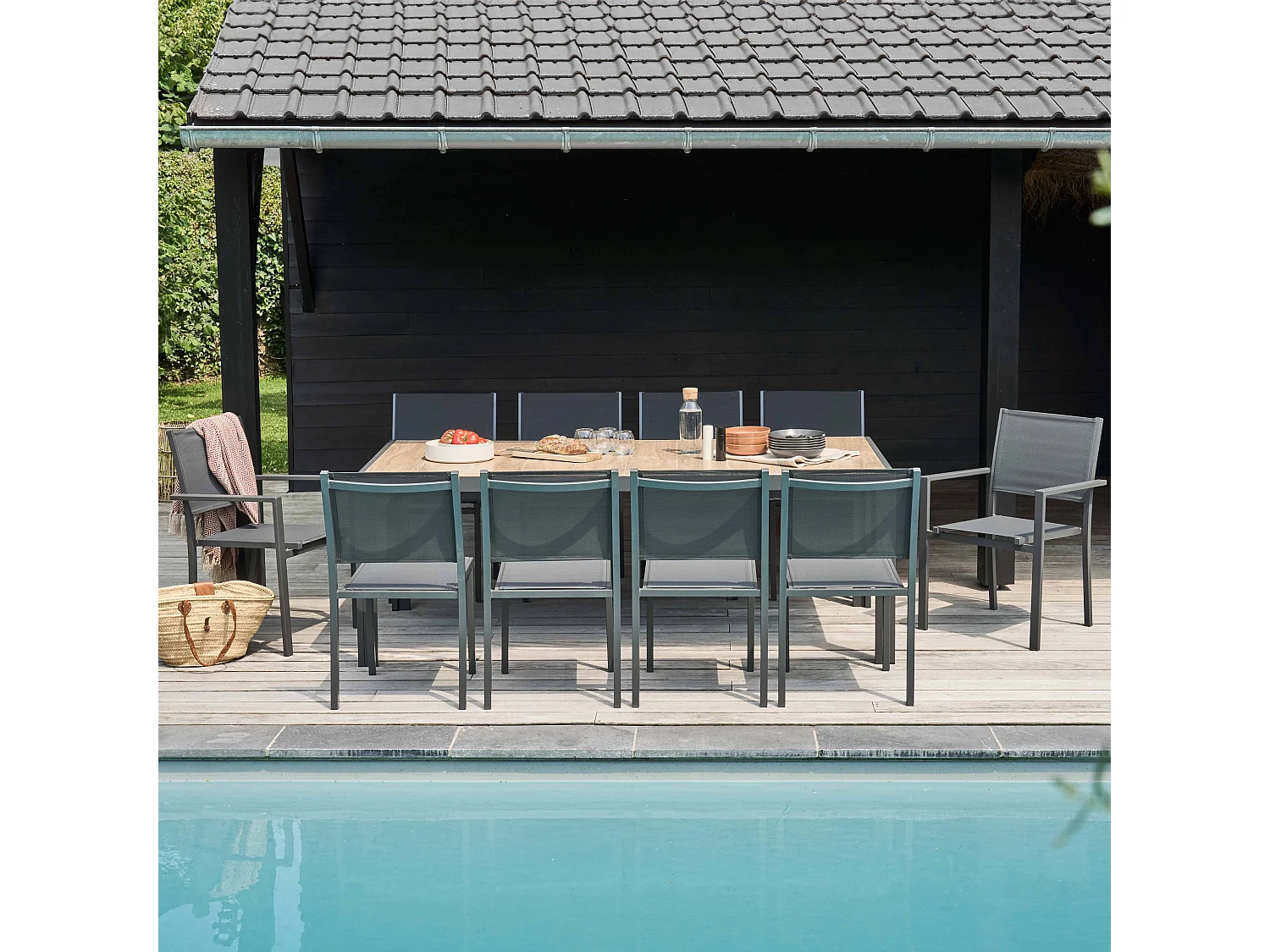 Ensemble table de jardin et 10 assises en aluminium et céramique - Tivoli