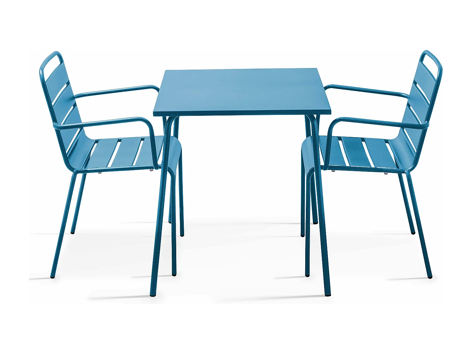 Set van een vierkante tuin tafel en 2 blauwe Pacific stalen fauteuils