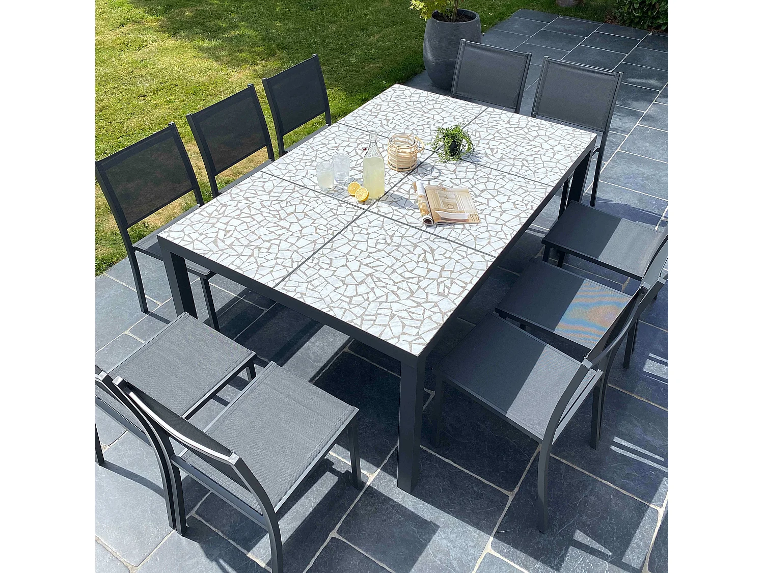 Ensemble table de jardin en céramique effet mozaic avec 10 chaises  - Tivoli