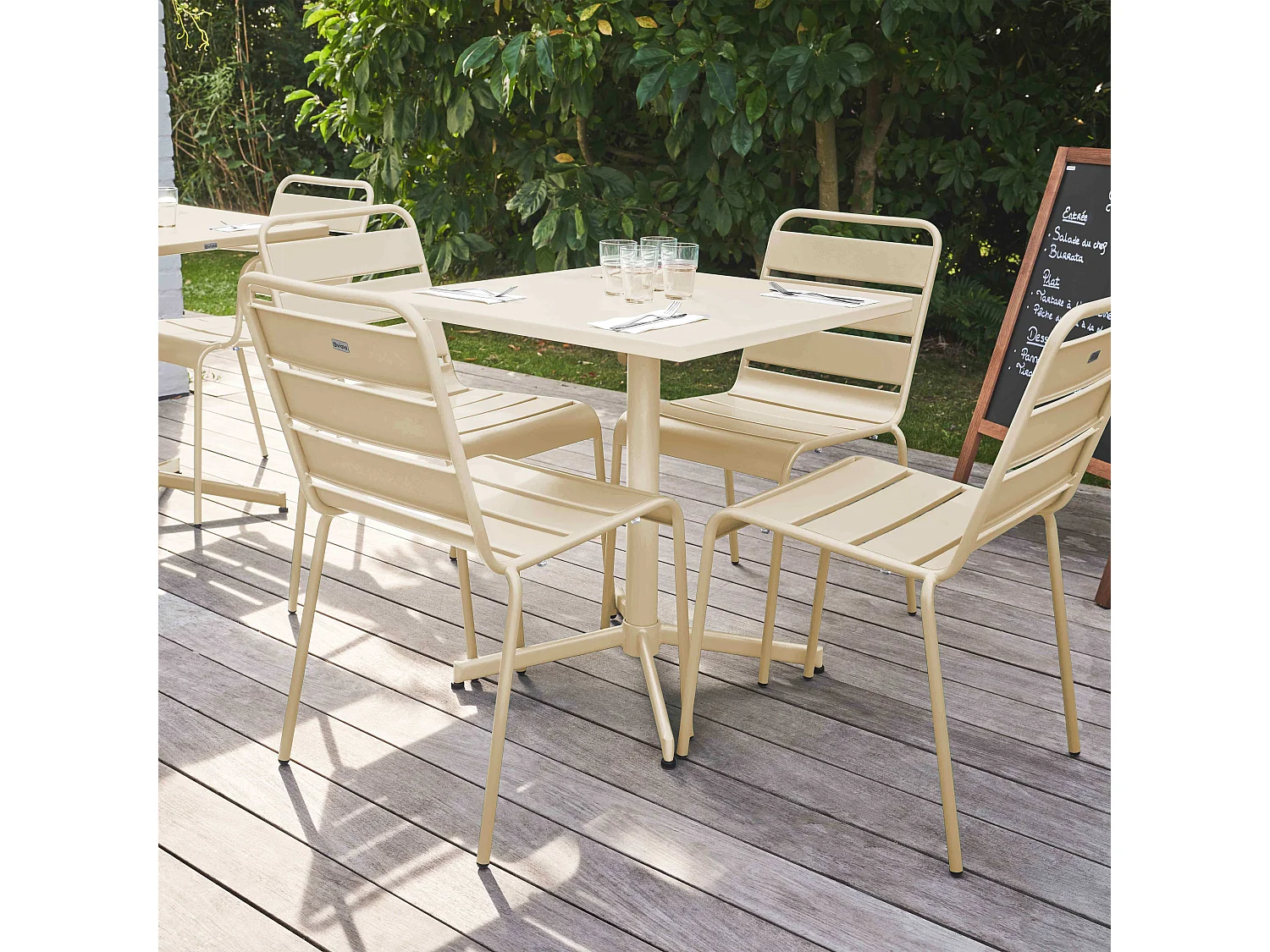 Ensemble table carré et 4 chaises en métal ivoire - Palavas