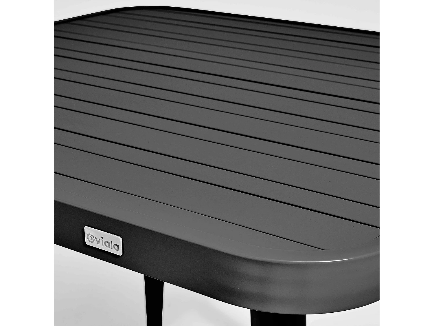 Ensemble table de jardin et 4 fauteuils en aluminium/bois noir