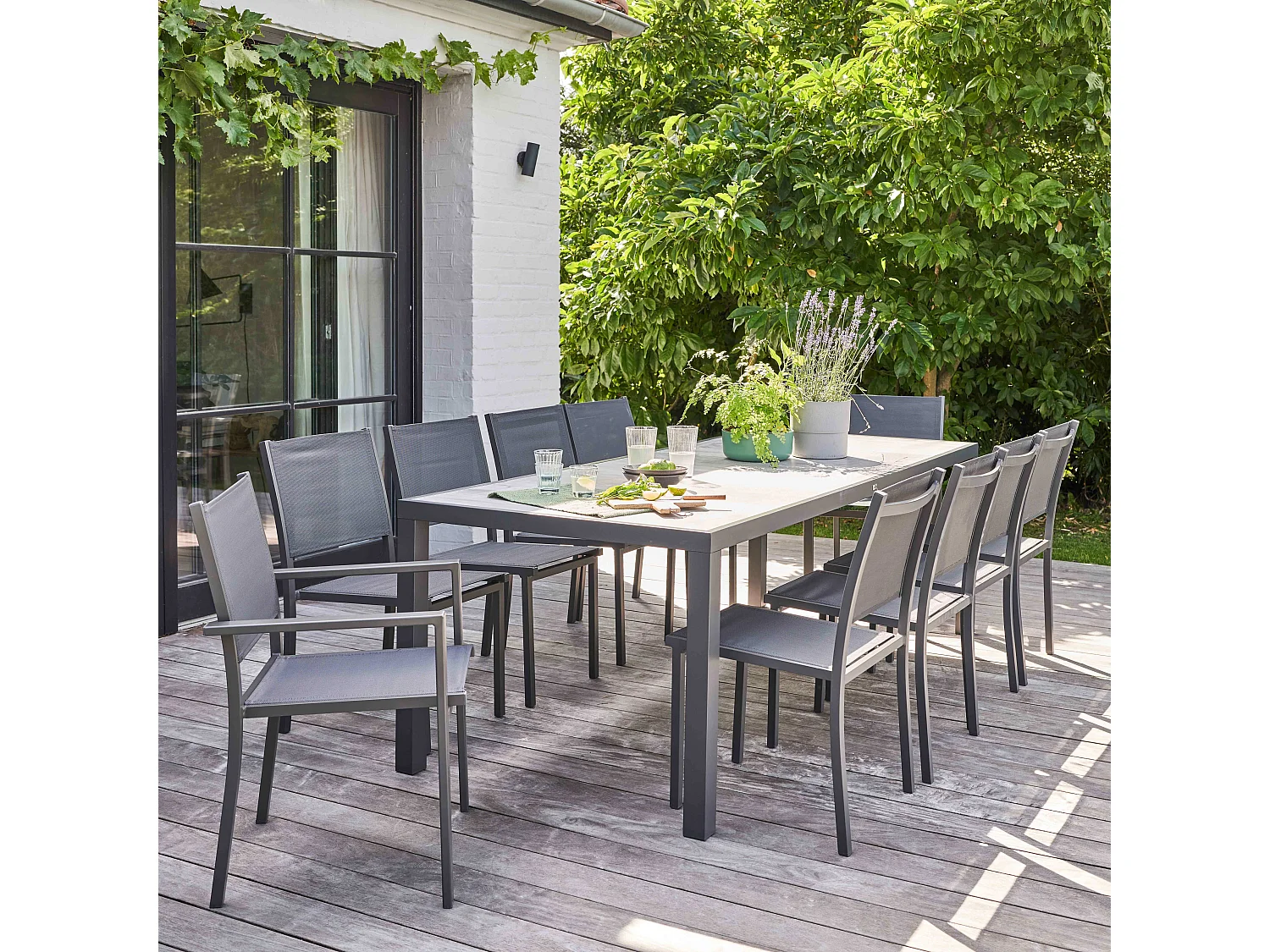 Salon de jardin 10 places en aluminium et céramique effet bois grisé  - Tivoli