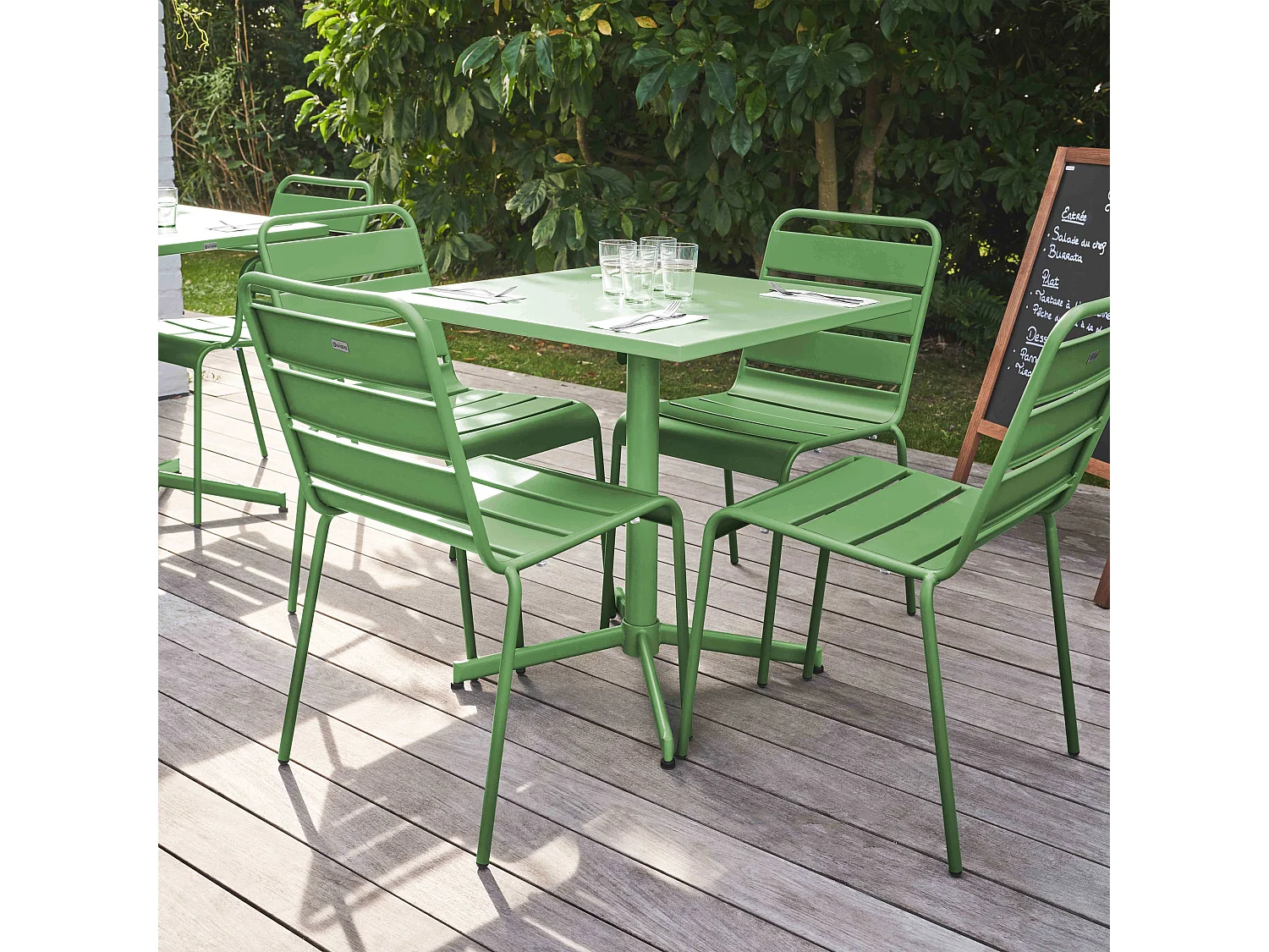 Ensemble table de jardin carrée et 4 chaises vert cactus - Palavas