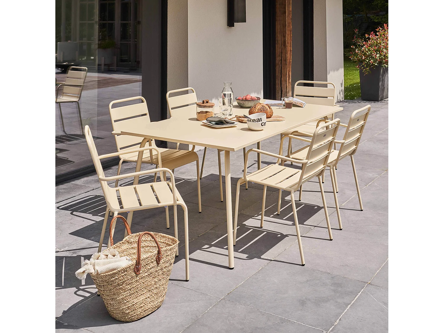 Ensemble table de jardin et 6 fauteuils en métal ivoire - Palavas