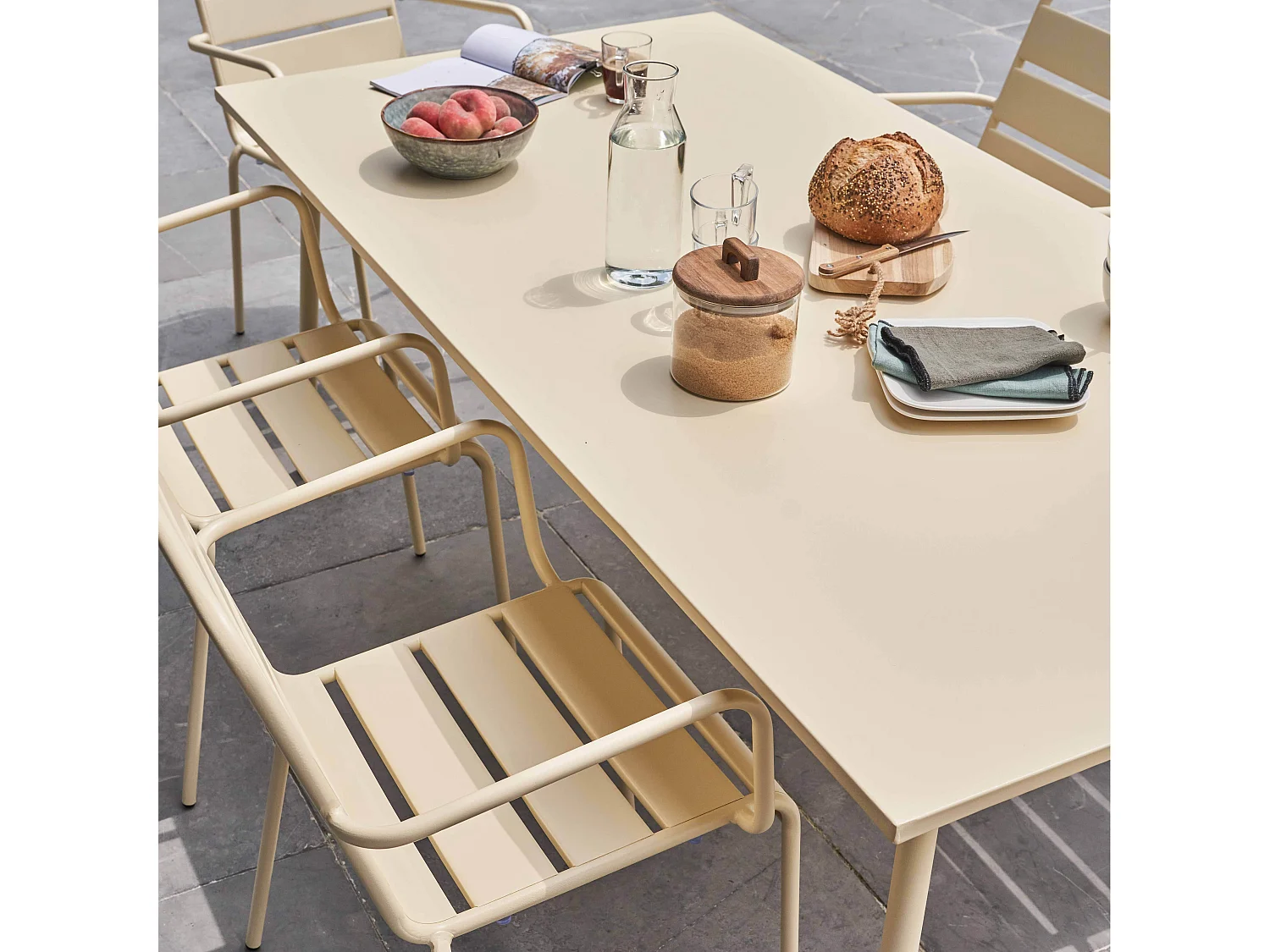 Ensemble table de jardin et 6 fauteuils en métal ivoire - Palavas