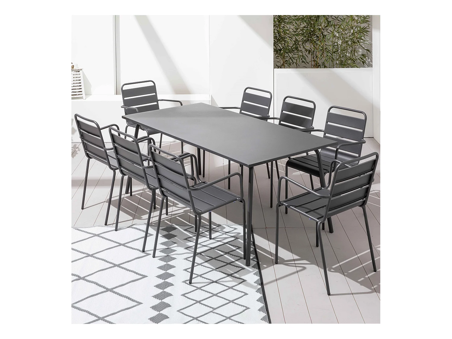 Tuinset met tafel en 8 grijze fauteuils
