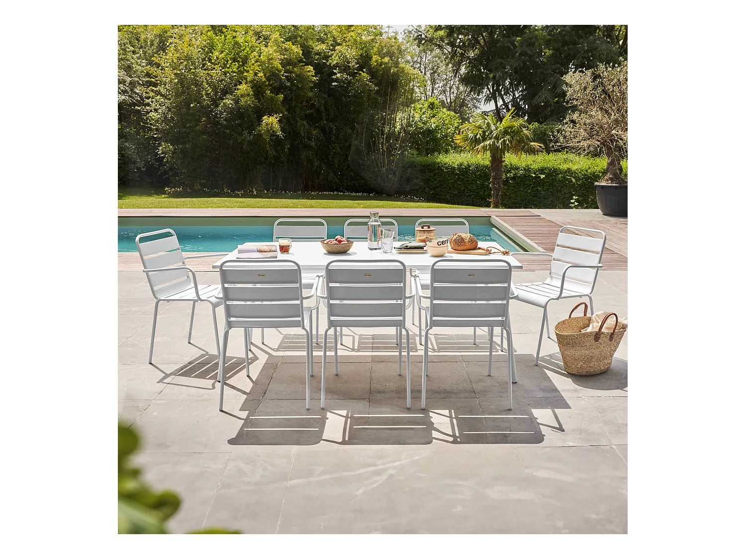 Ensemble table de Jardin et 8 fauteuils en métal blanc - Palavas