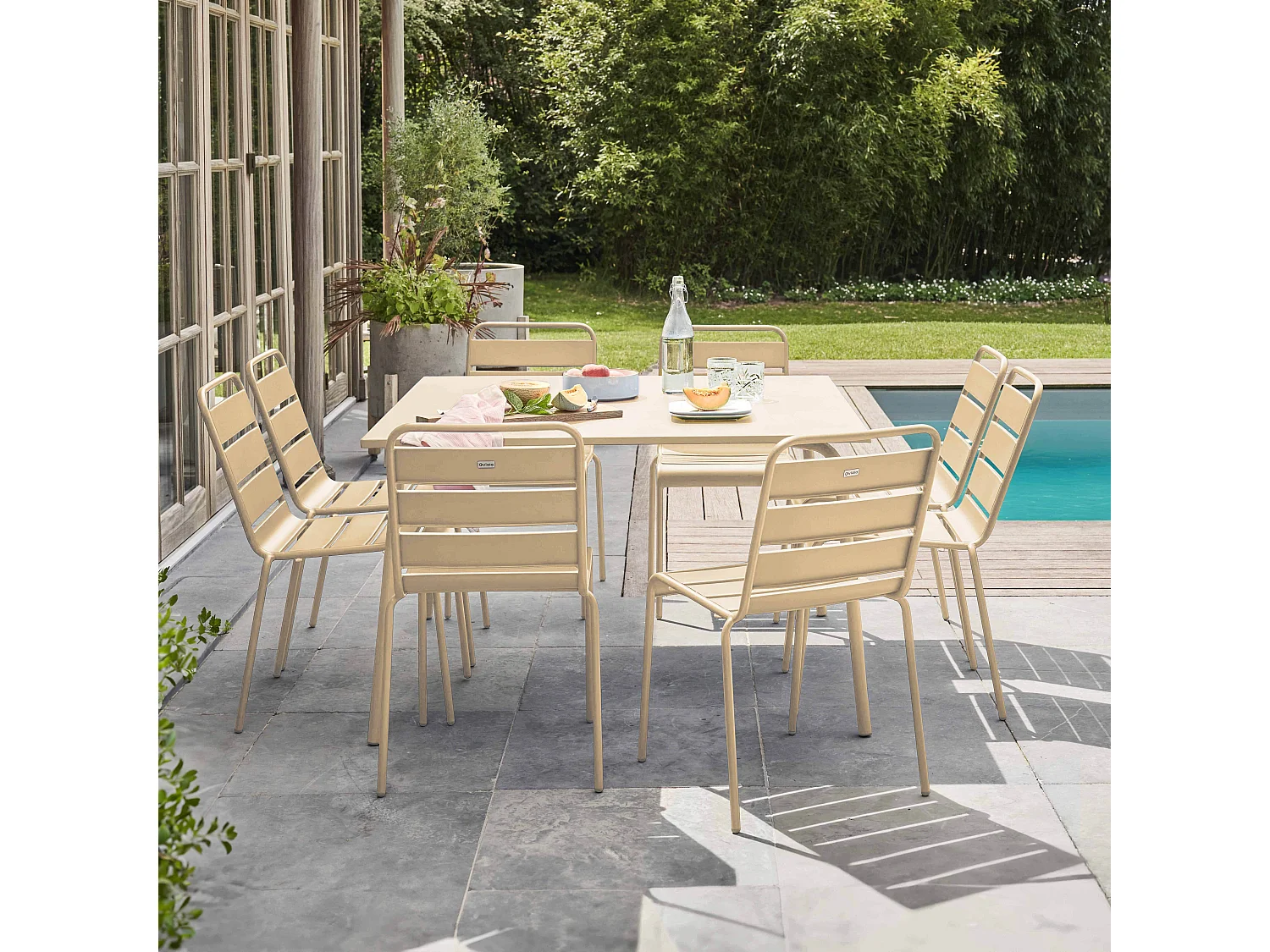 Ensemble table de jardin et 8 chaises en métal ivoire - Palavas