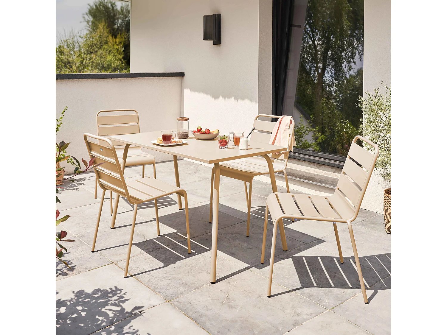 Ensemble table de jardin en métal et 4 chaises ivoire - Palavas