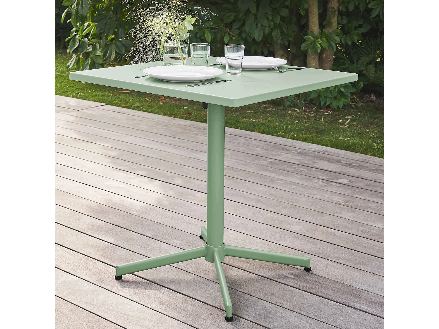 Ensemble table carré et 4 chaises en métal vert sauge - Palavas