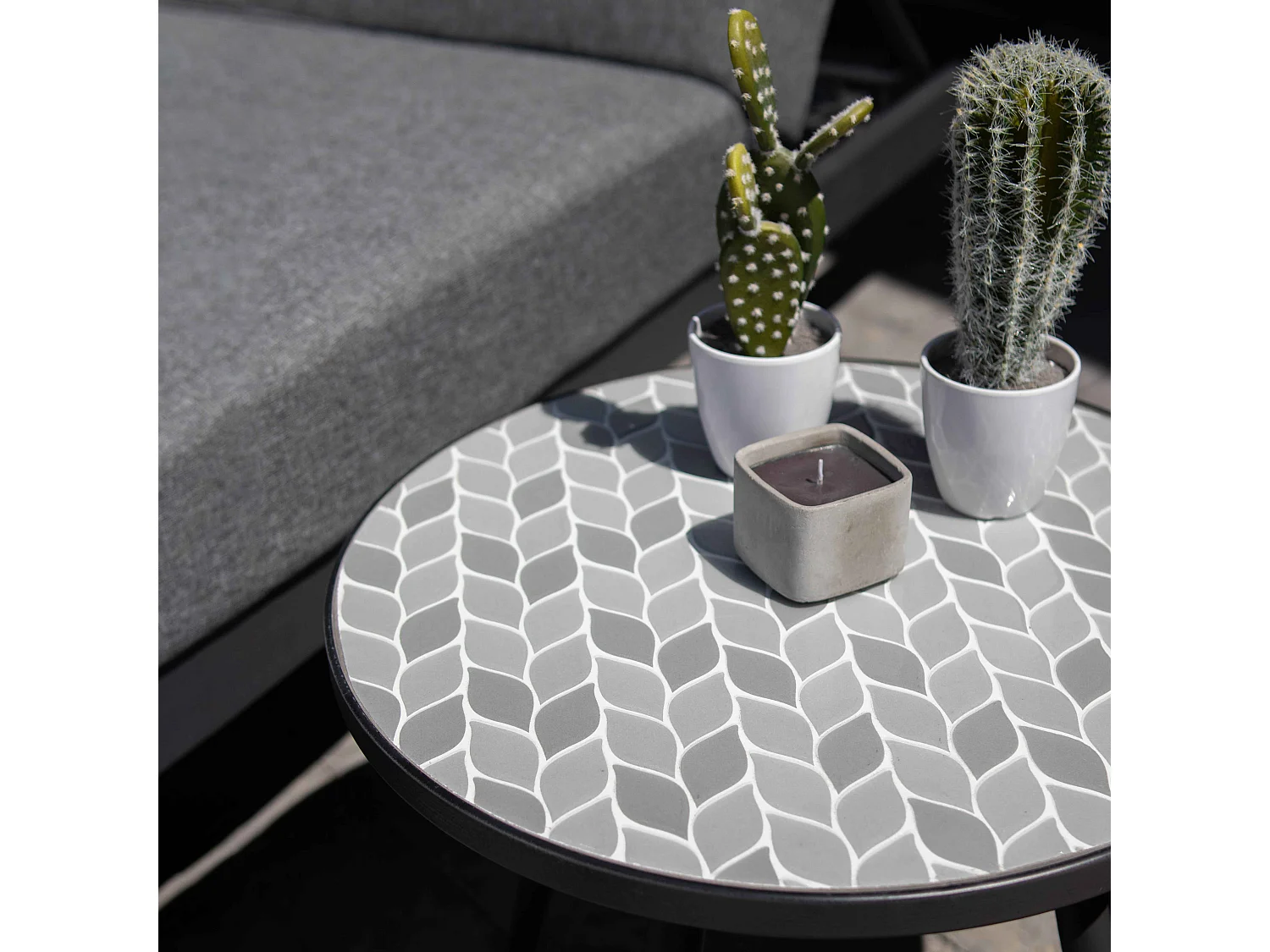 Ronde zwarte stalen tuin salontafel met keramisch tafelblad