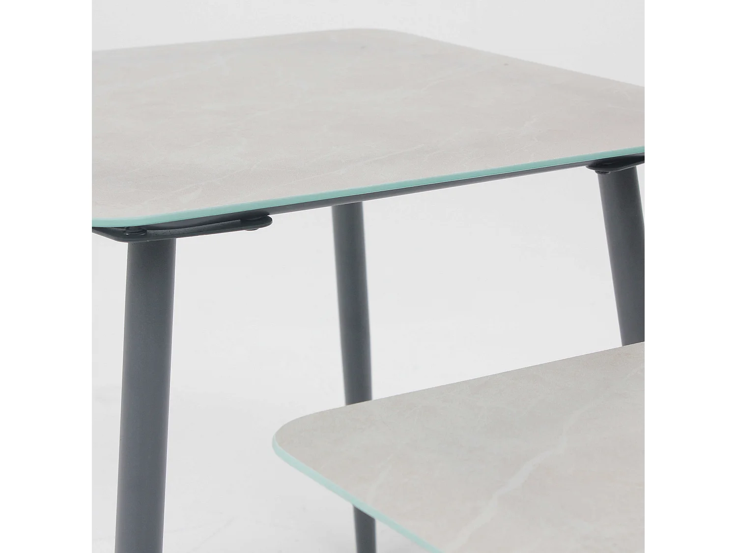 Lot de 2 tables basses de jardin en acier gris