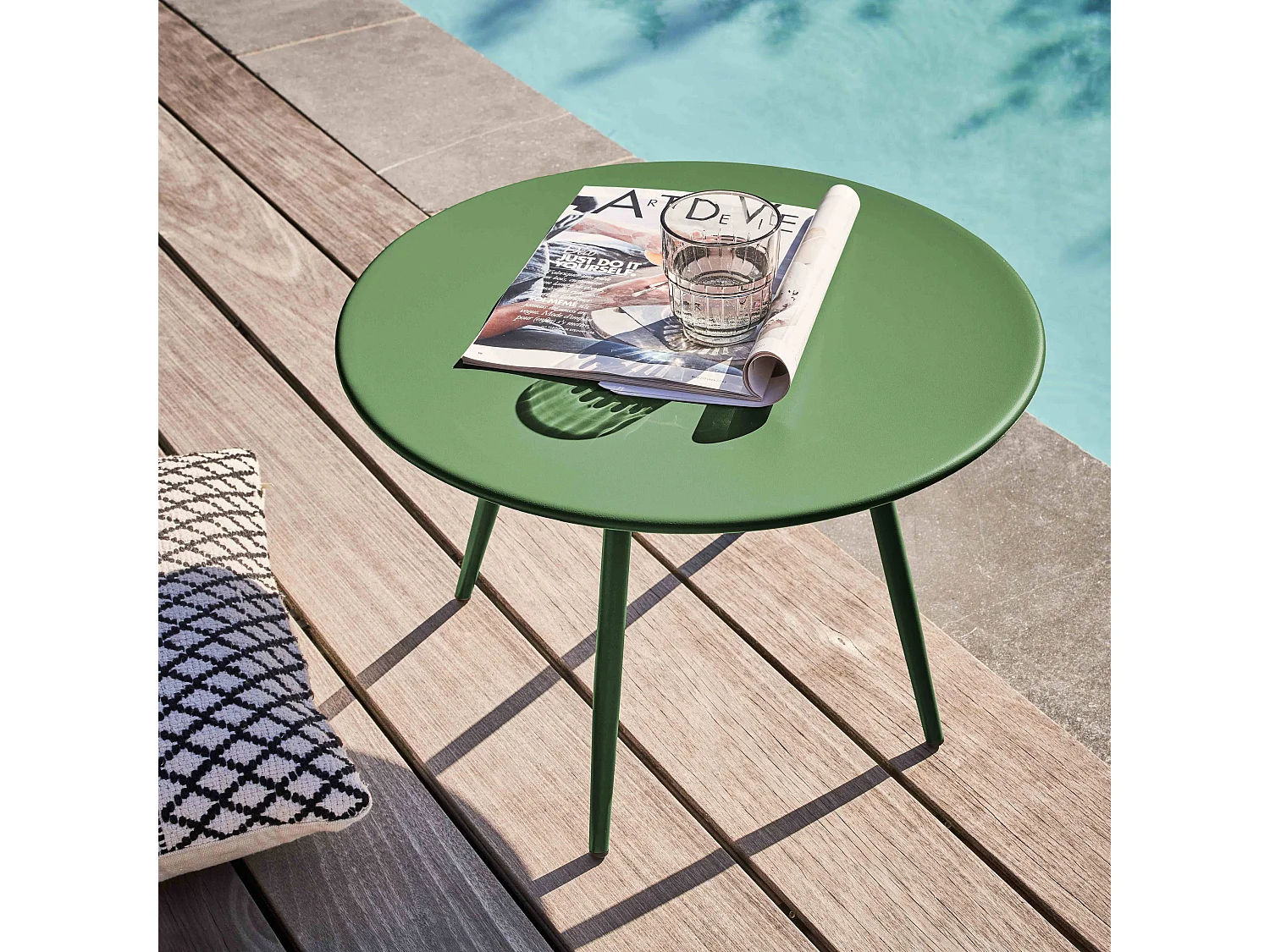 Table basse de jardin ronde en métal vert cactus 50 cm - Palavas