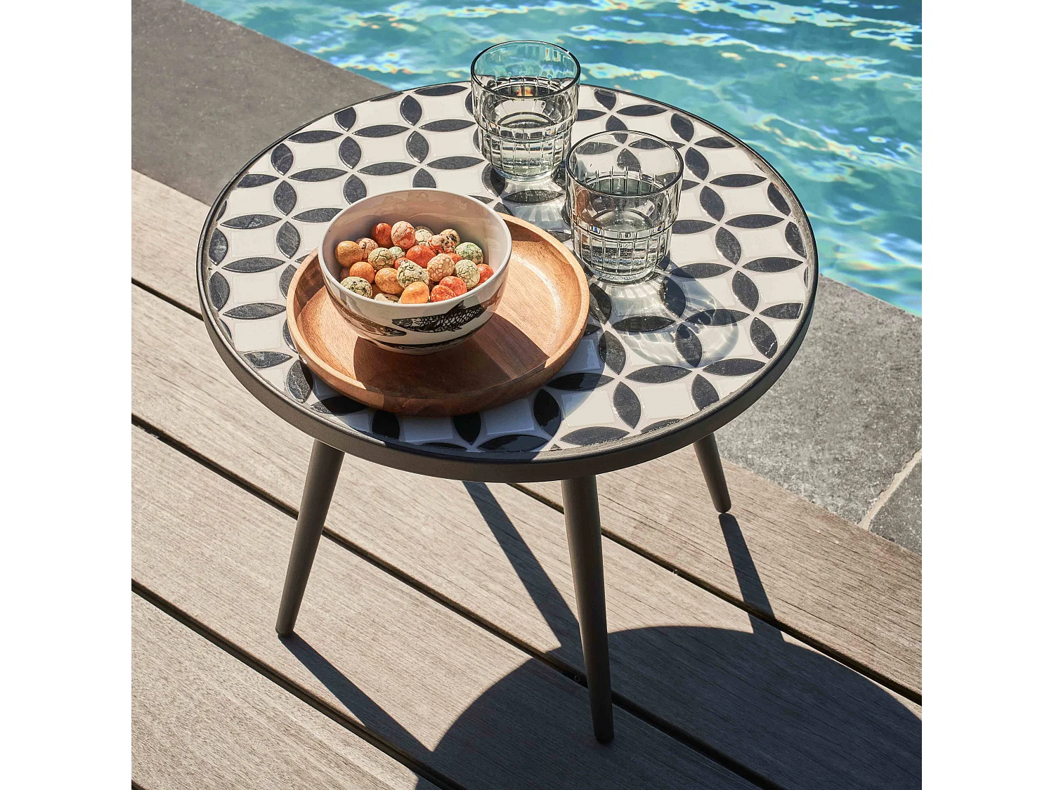 Ronde tuin salontafel van grijs staal met keramisch tafelblad