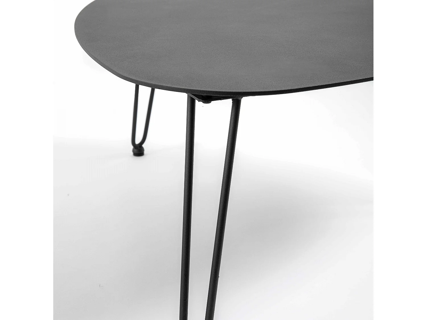Table basse de jardin triangulaire en aluminium noir