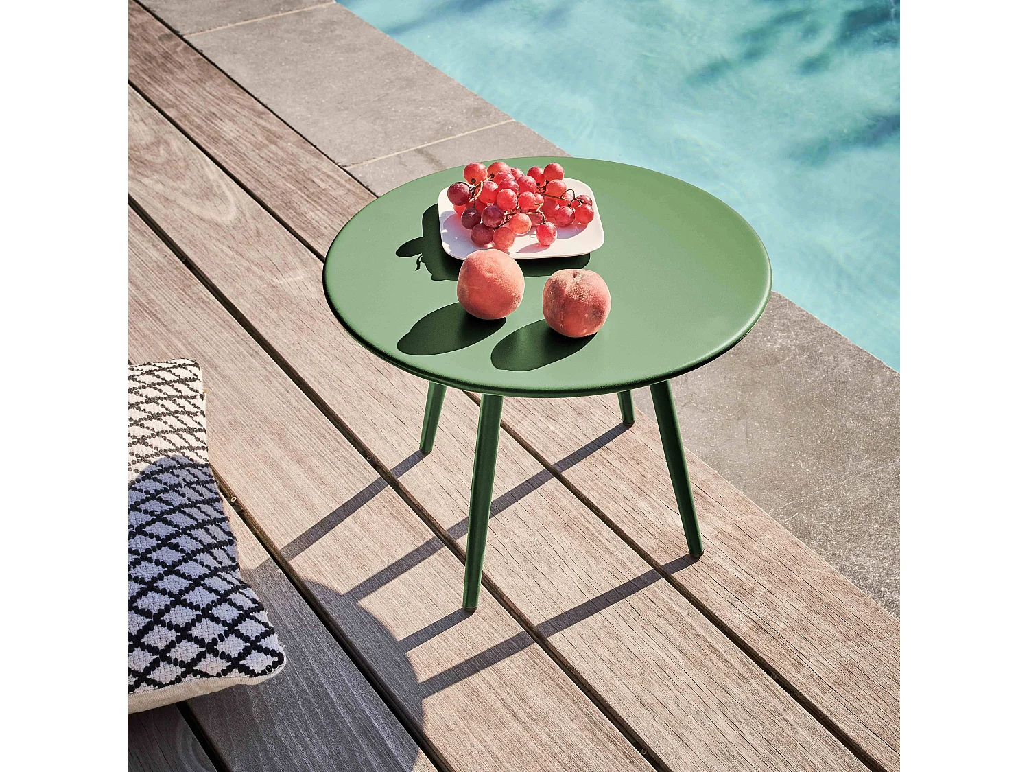 Table basse de jardin ronde en métal vert cactus 40 cm - Palavas
