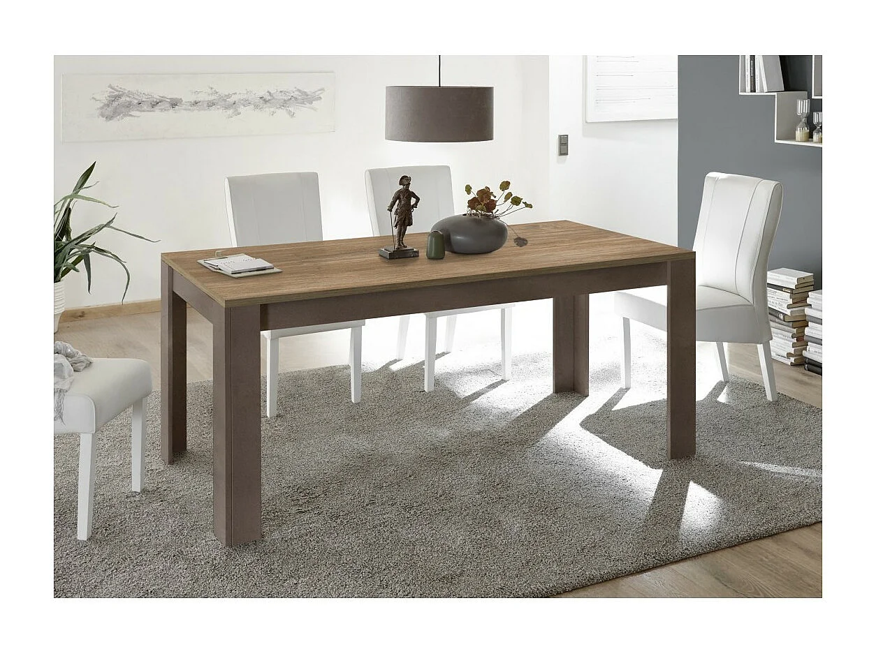 Tavolo da 180cm per sala da pranzo FANZY. Decorazione in rovere chiaro.