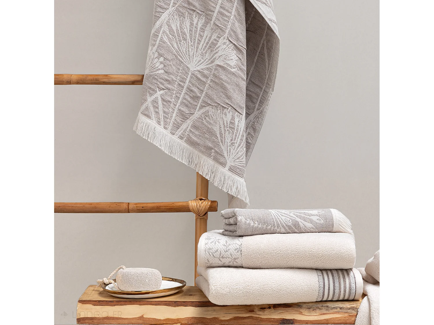 Parure de bain coton motif pissenlit collection DRY DANDELION 7 pièces beige