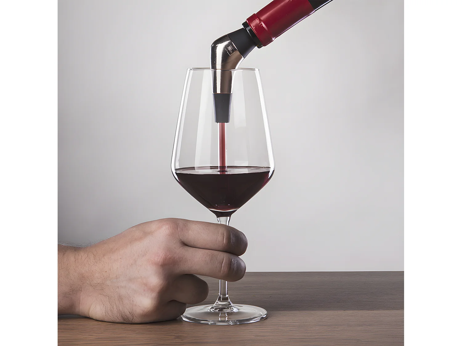 Verseur à vin lent sans aération