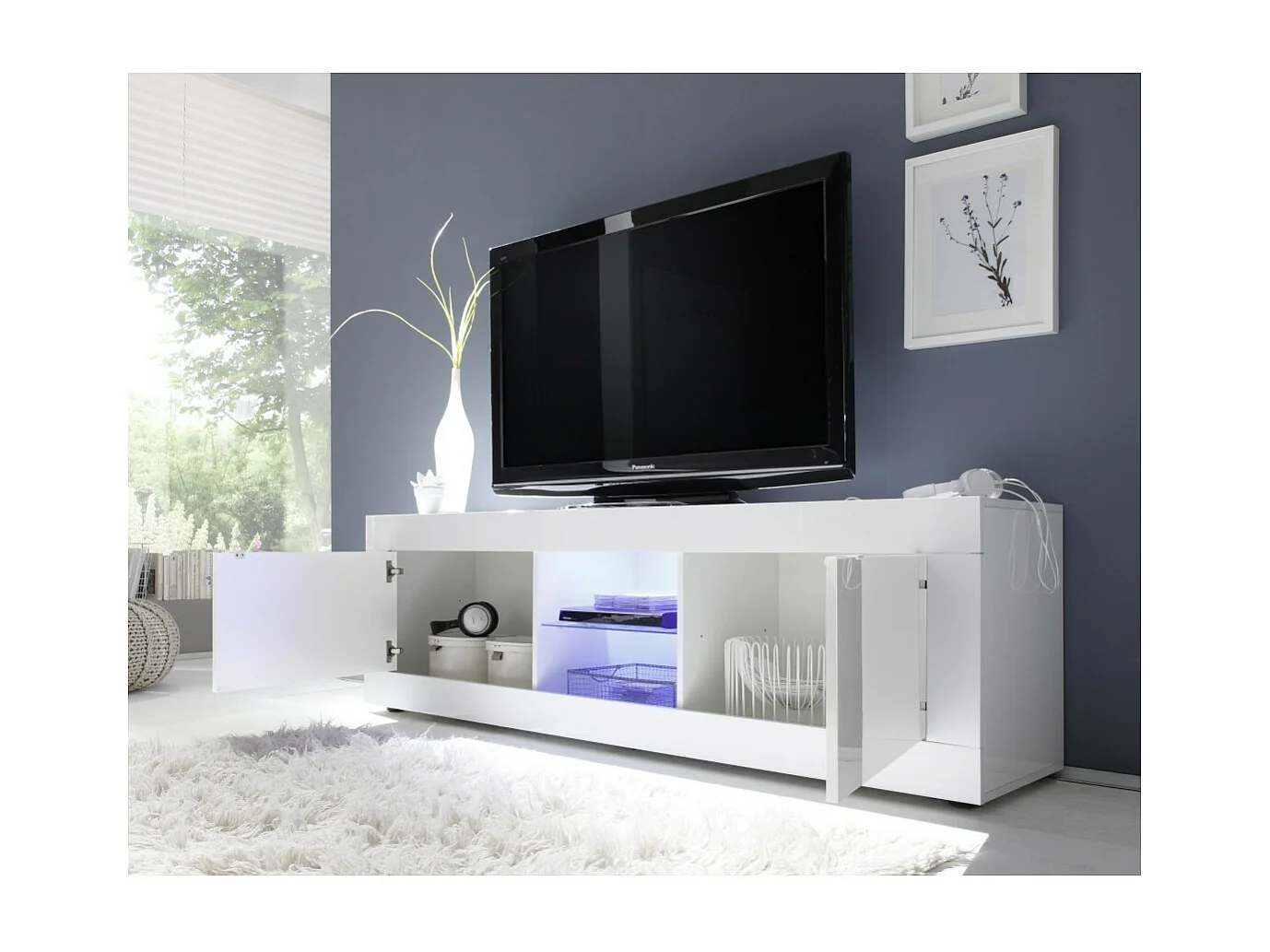 Móvel para TV com 2 portas, coleção CISA, cor branco brilhante laqueado.