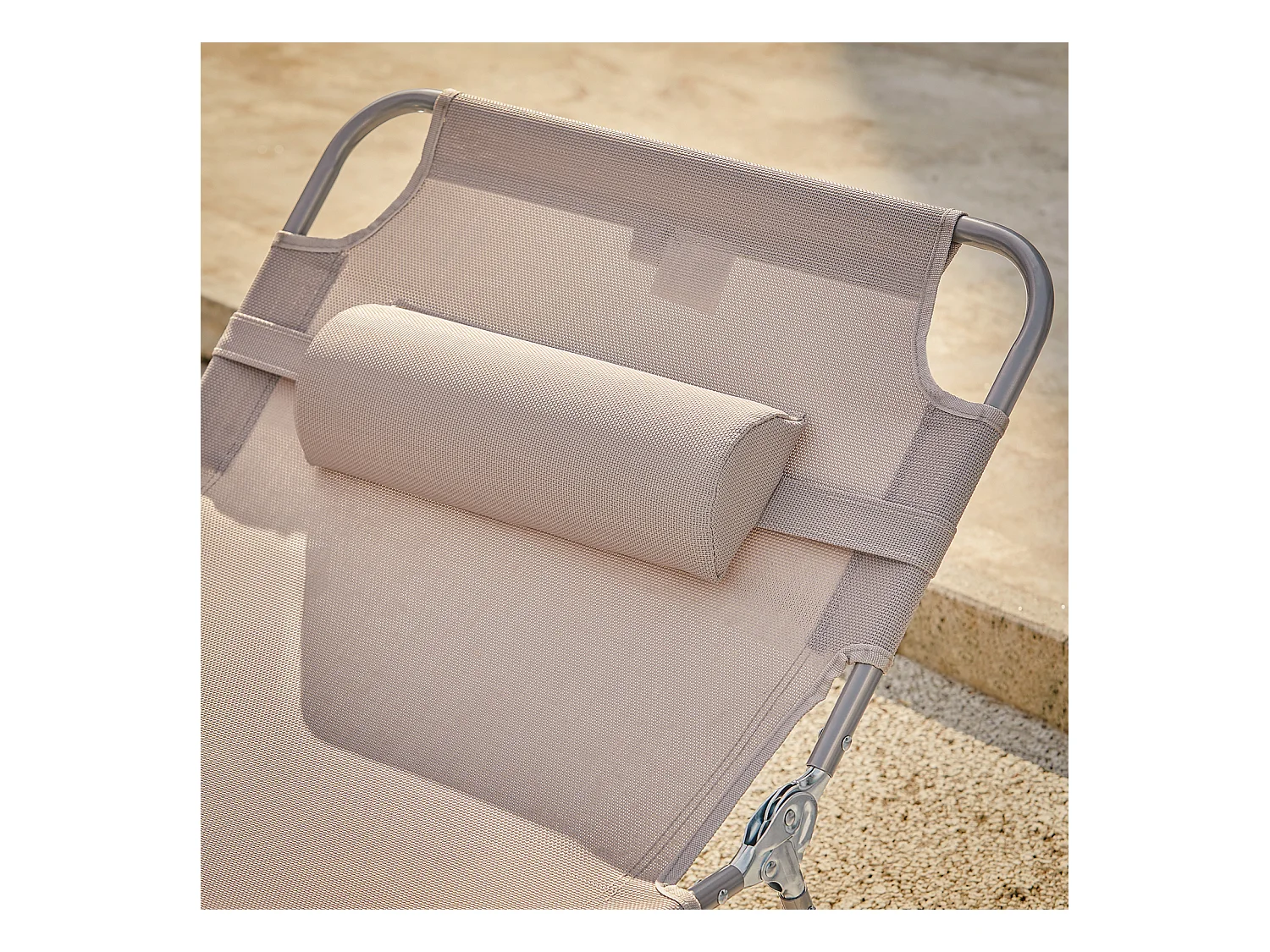 SoBuy Chaise Longue Pliable et Réglable, Transat de Jardin avec Appui-Tête et Pochette, Bain de Soleil, Charge 120 kg, Beige, OGS35-MIx2