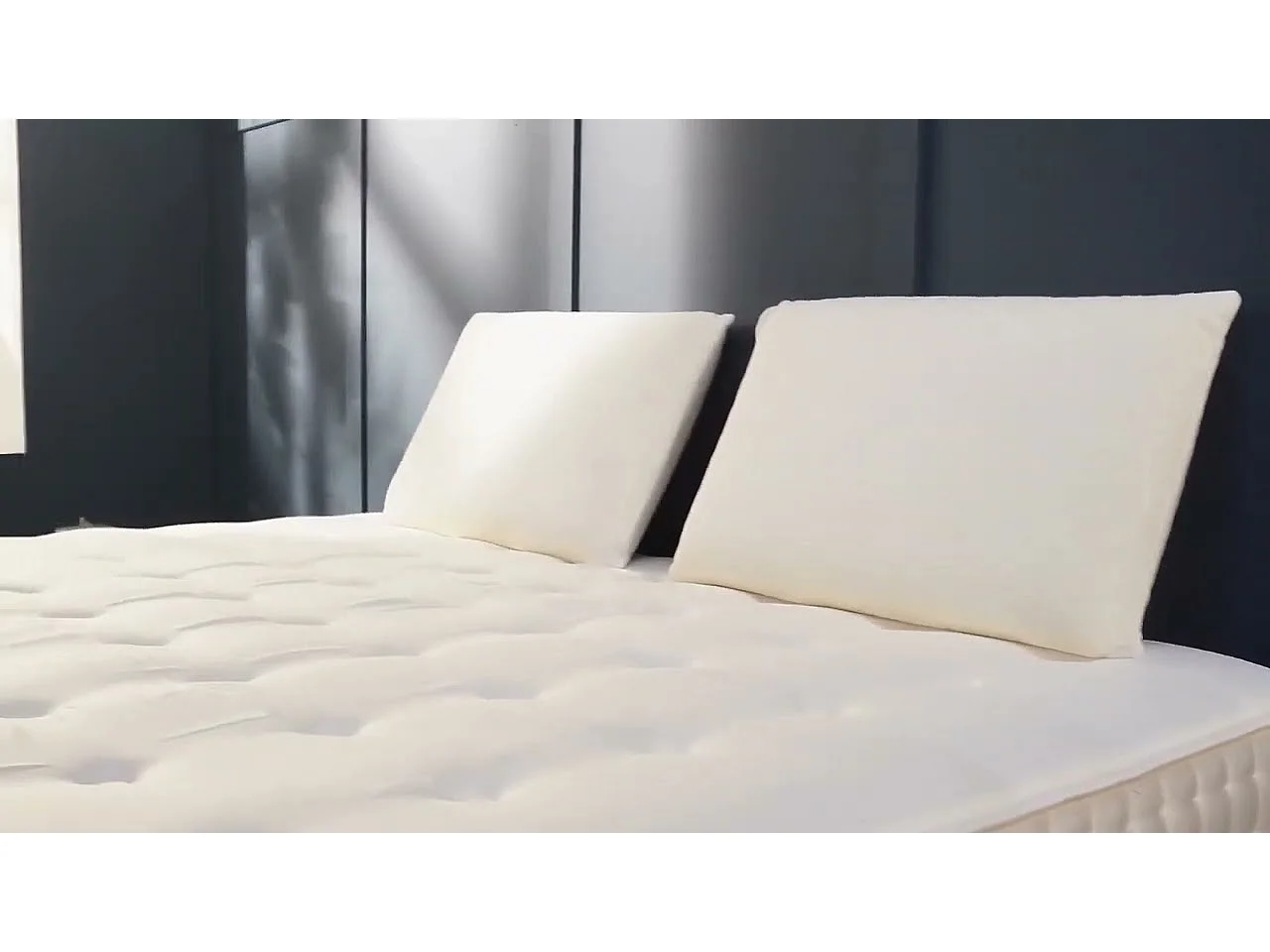 Matelas 160x200 2 Places Nuage Plus - Mémoire de Forme 60 kg/m³ Haute Qualité - Contre le Mal de Dos - Épaisseur 25 Cm - Confortable