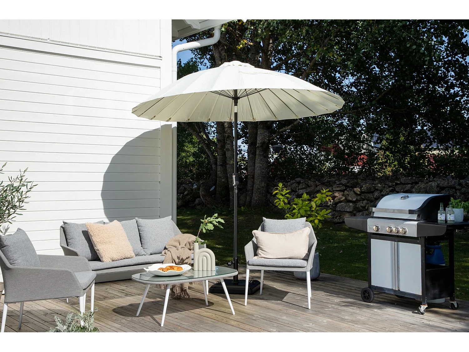 Palmetto parasol met kantelfunctie wit.