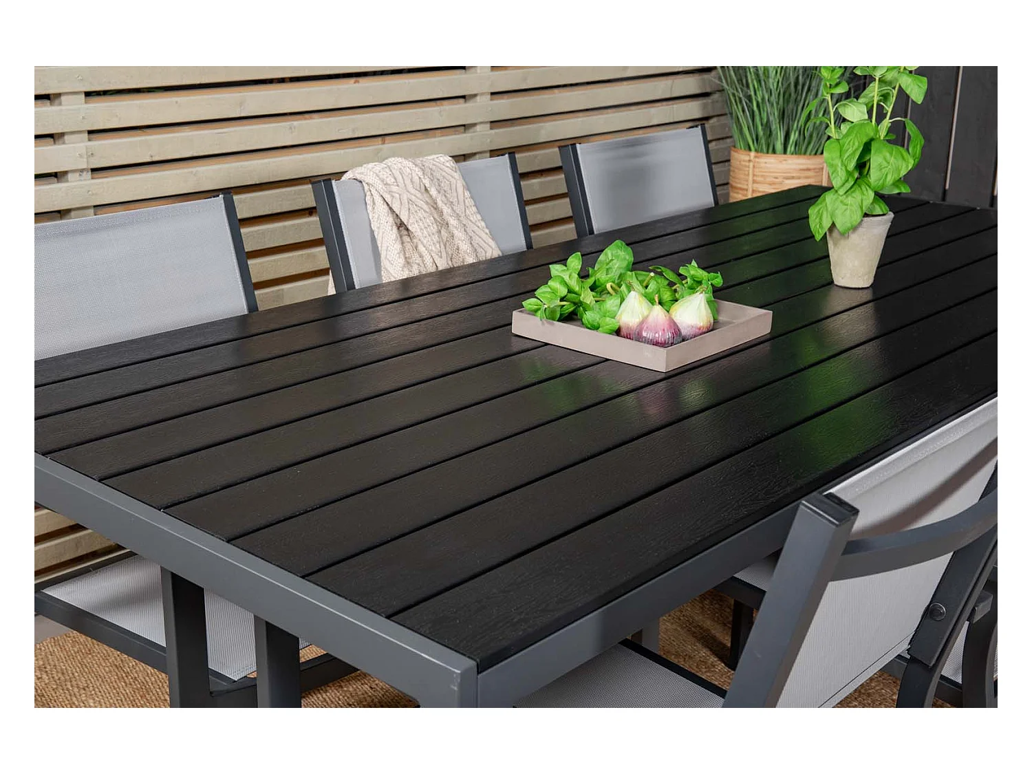 Break tuinmeubelset tafel 90x205cm zwart, 6 stoelen Copacabana grijs.