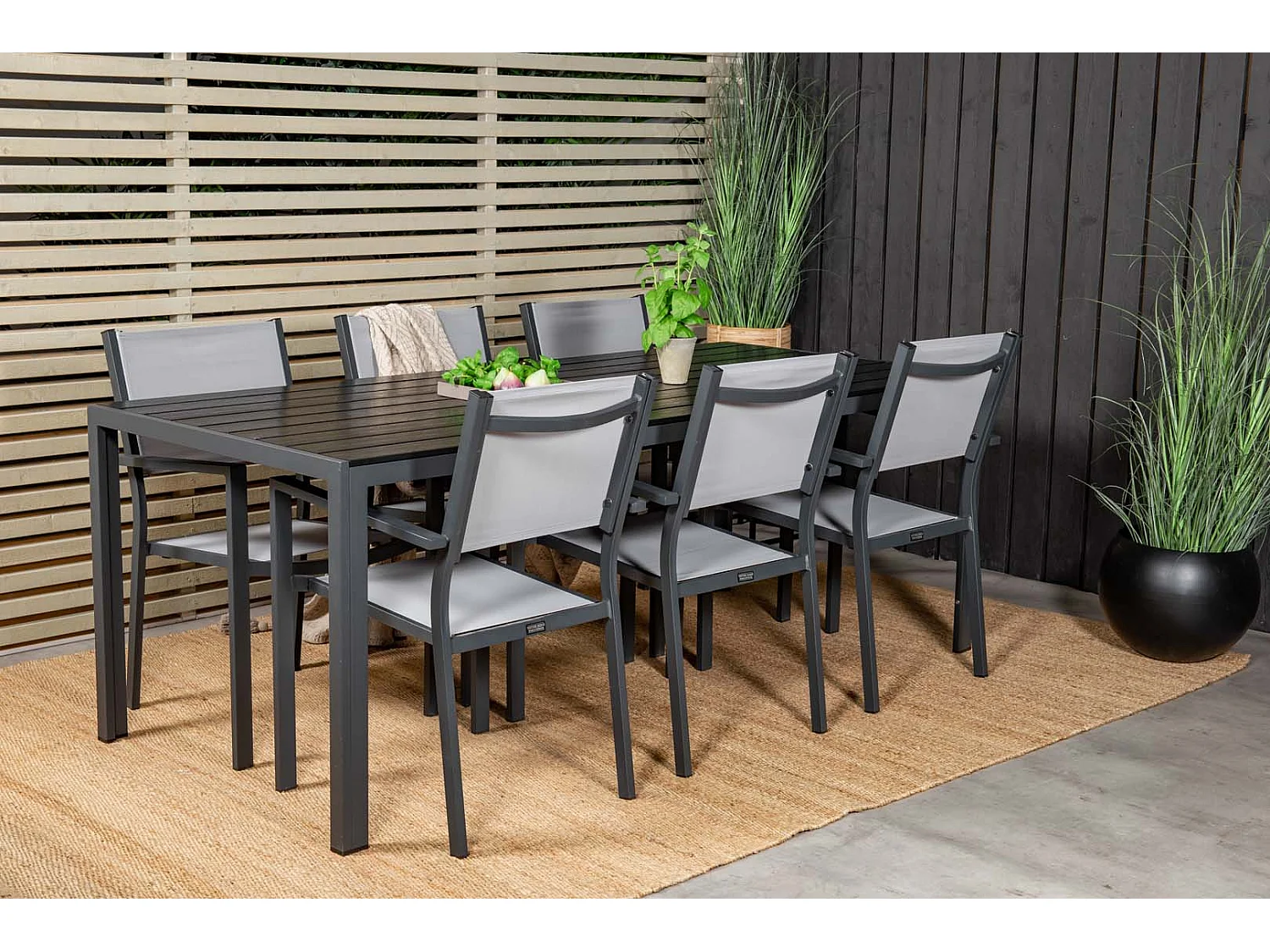 Break set de jardin table 90x205cm noir, 6 chaises Copacabana gris.