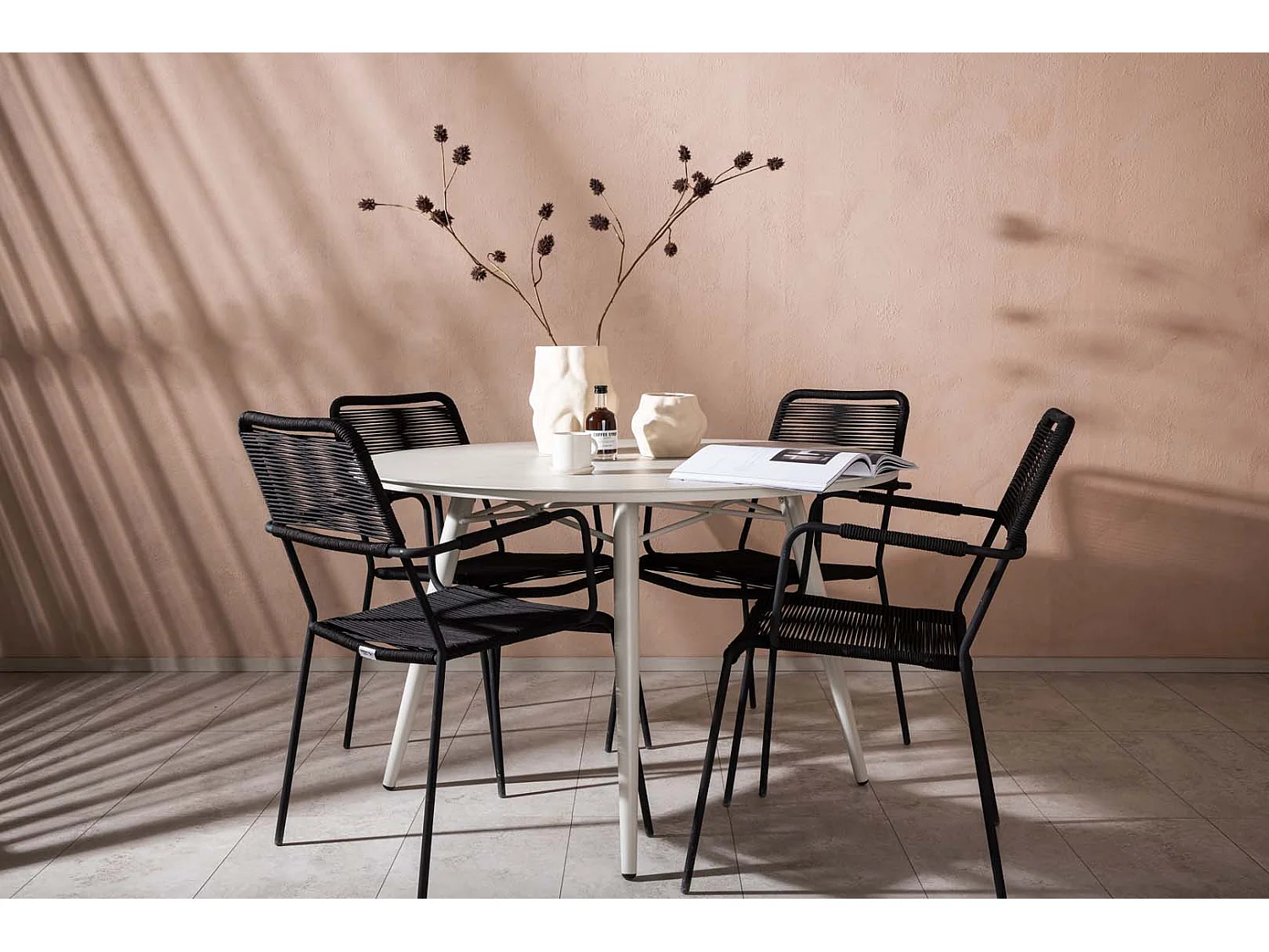 Lina set de jardin table Ø120cm beige, 4 chaises Lindos noir.